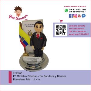 220026P Ministro Esteban con Bandera y Banner en Porcelana Fria